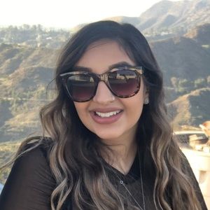 Meet your Posher, Ashley